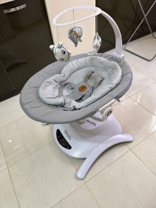 Заколисуючий центр Lionelo Bella Set Grey Concrete