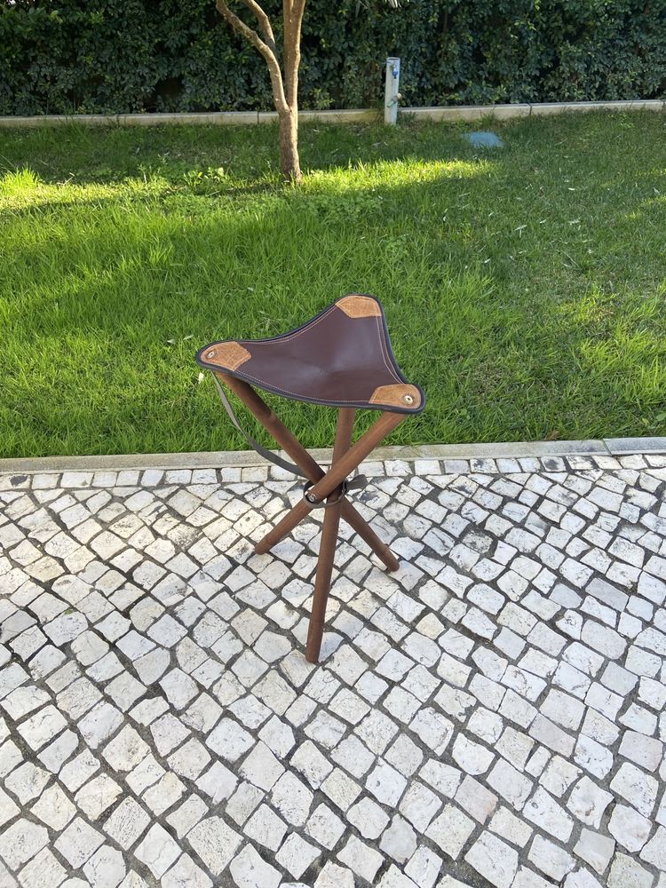 Banco de caça - montaria. Novo