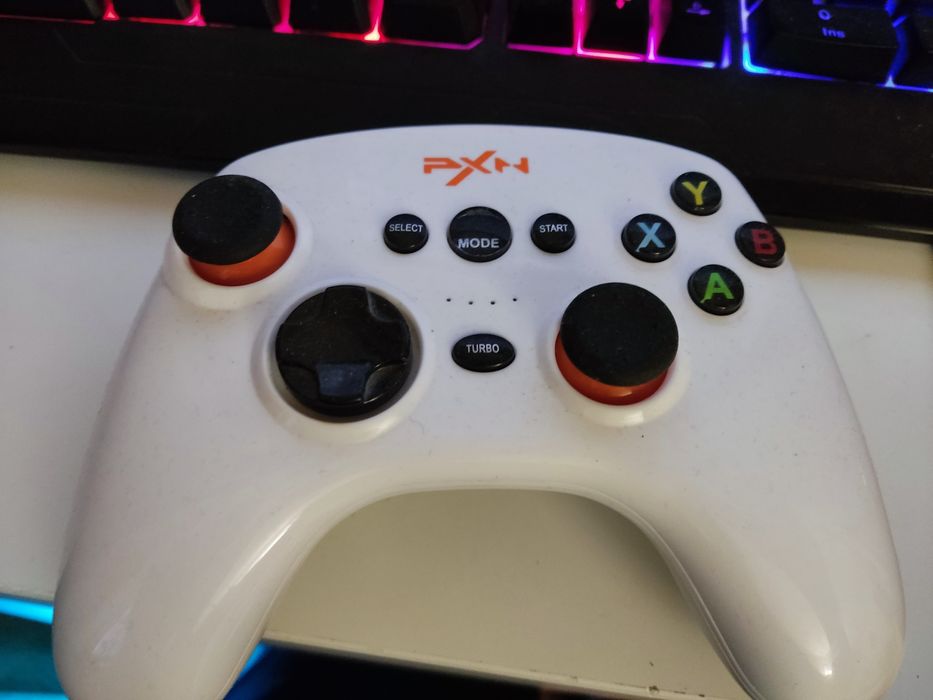 Игровой компьютер с полной переферийей