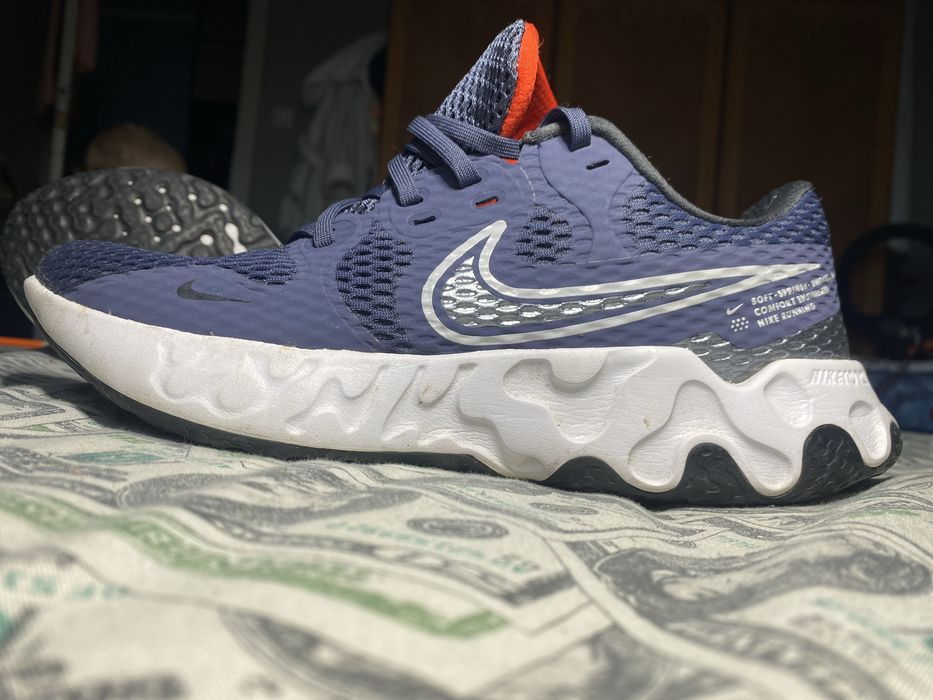 Чоловічі кросівки для бігу Nike Renew Ride 2 CU3507