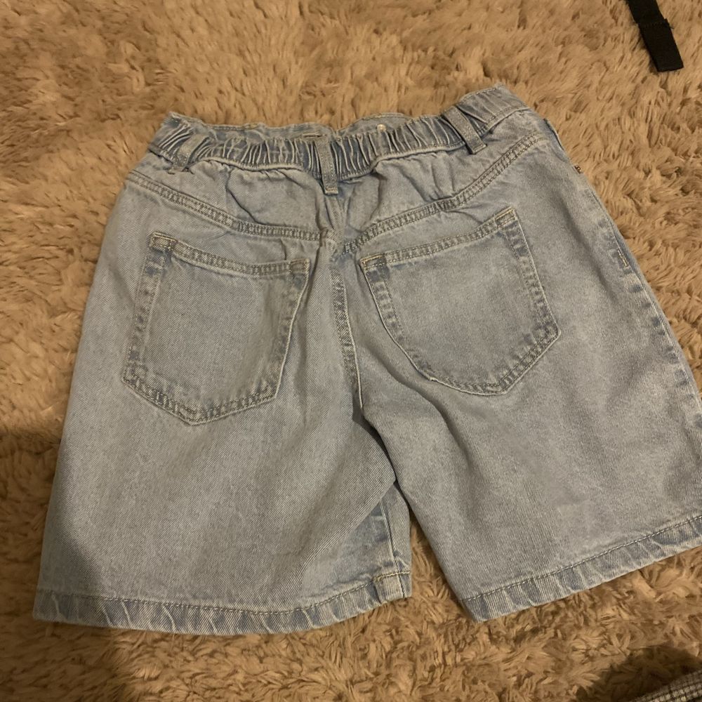Jeansowe krótkie spodenki damskie bermudy baggy szerokie jortsy