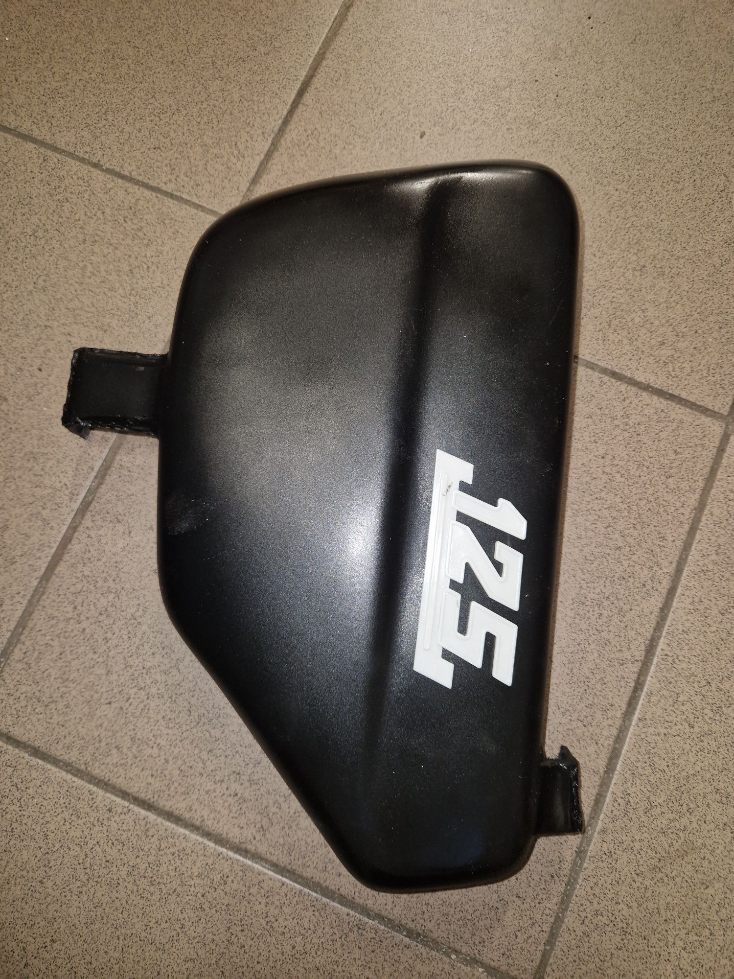 Boczek osłona lewa strona wsk 125 b3 jednoramowa pl