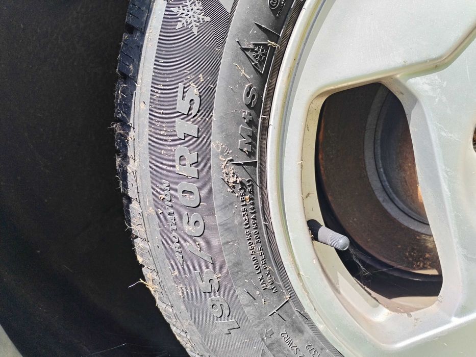 Alufelgi z oponami saab 195/60/15 zimowe