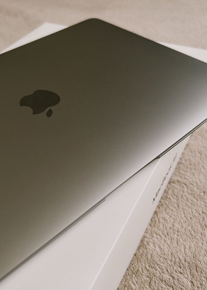 MacBook Air M1 13 дюймів - 8/256 2020 року