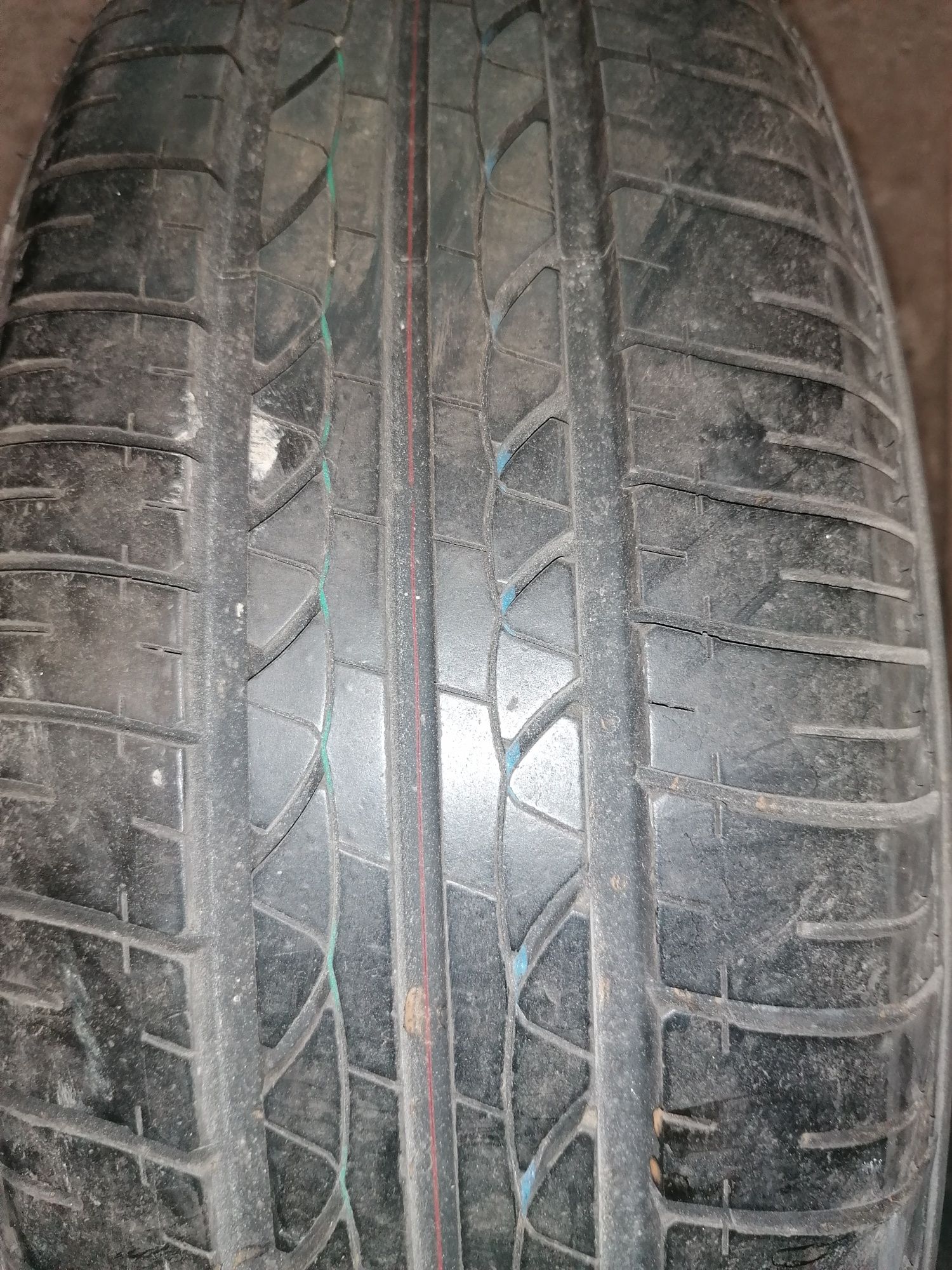 Sprzedam oponę pojedynczą 185/65 r15 Bridgestone