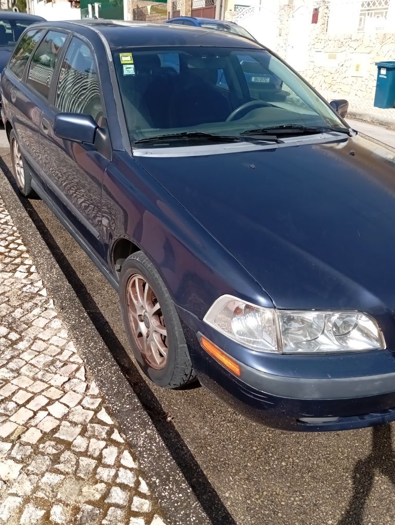 Volvo V40 1.6 gasolina