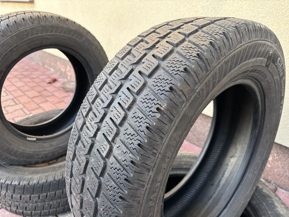 Komplet opon zimowych 215/65/16r