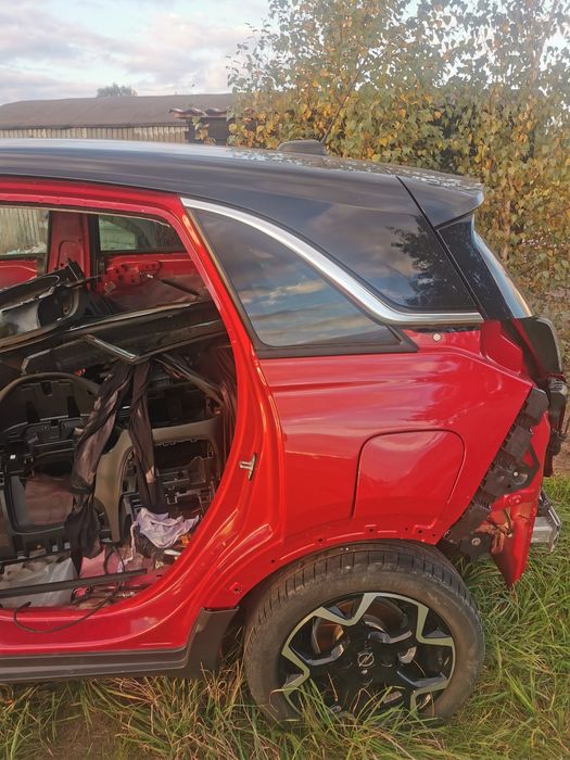 Karoseria, ćwiartka, tył, dach, drzwi, szyba Crossland lift 22 r.