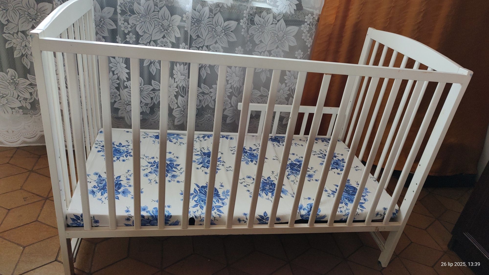 Łóżeczko dziecięce białe z szufladą 65x125 materac 60x120