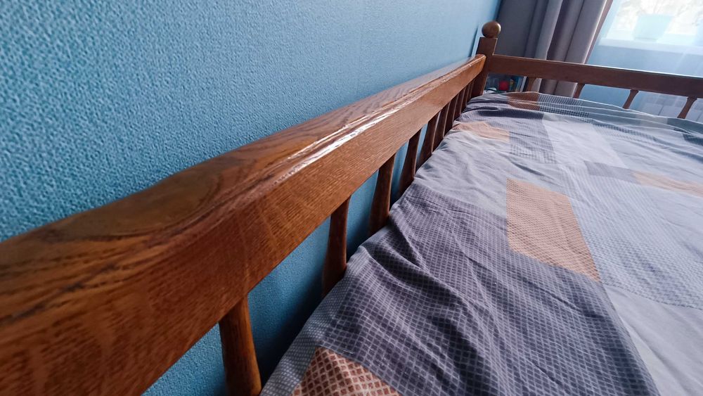 Продам ДВОЯРУСНЕ дитяче-підліткове ліжко, масив ДУБА