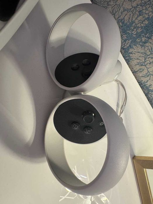 Oculus Quest 2 z  Battery Pack/Comfort Strap - W pełni Sprawny