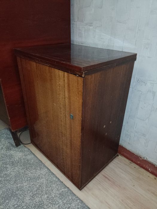 Швейная машина ЧАЙКА-lll б/у, в хорошем состоянии.