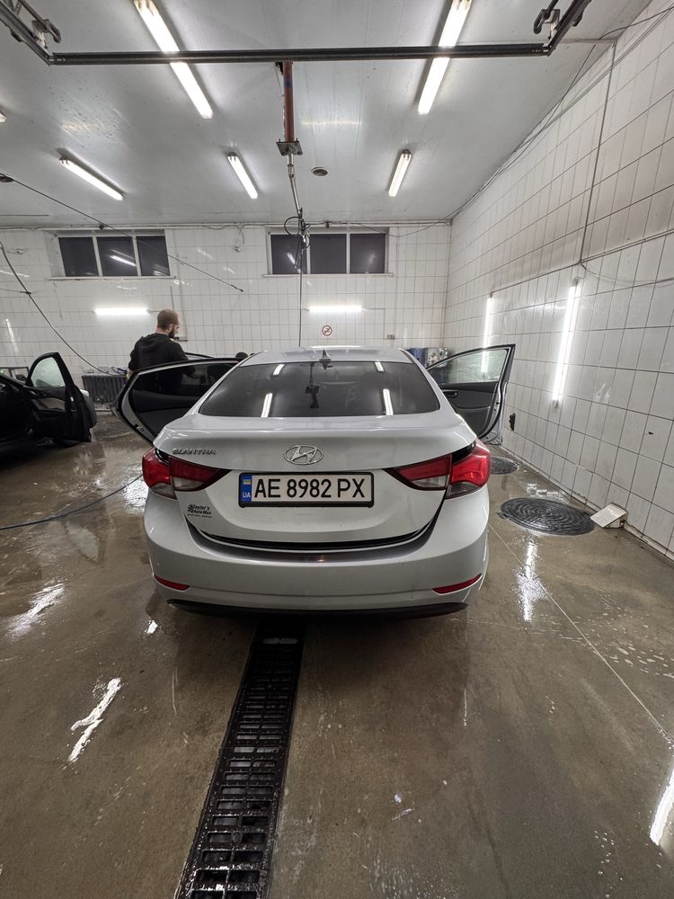 Hyundai elantra 2014