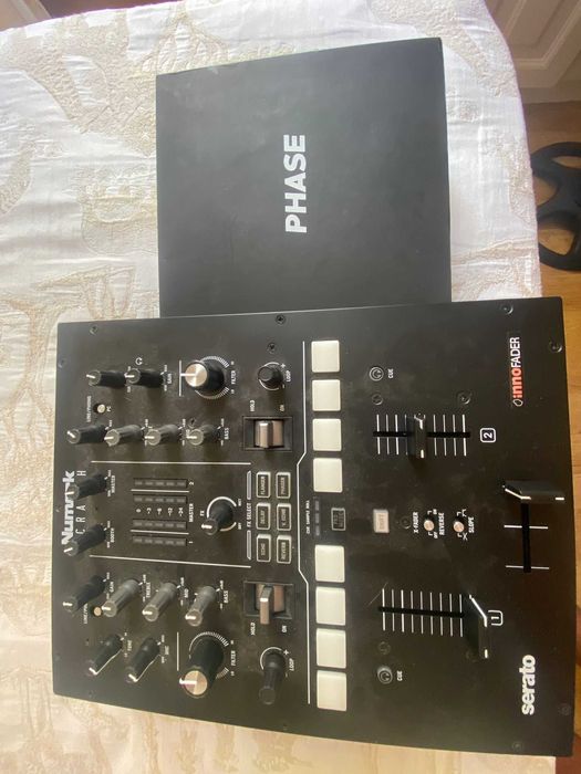 Numark scratch e Mwn phase essential