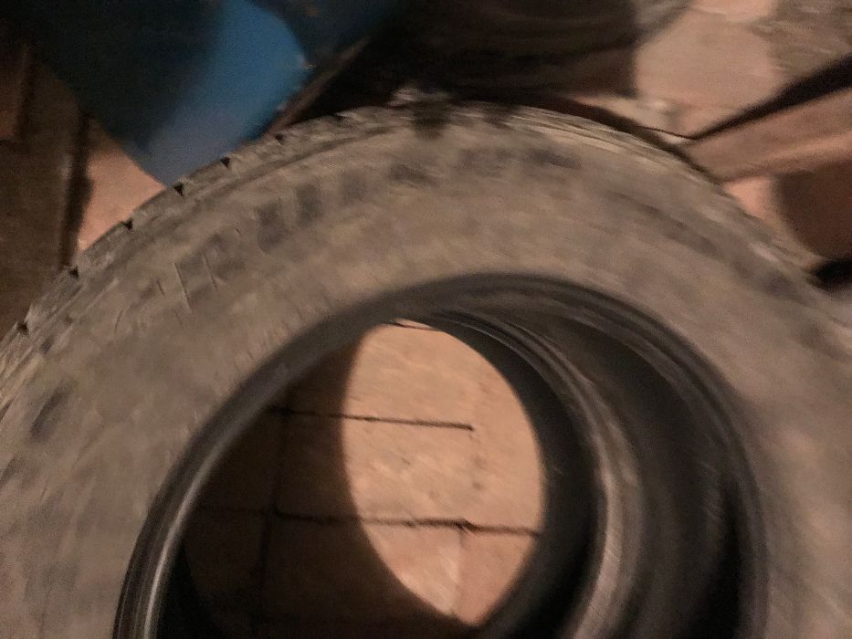 Зимова резина BRIDGESTONE 235/65 R17