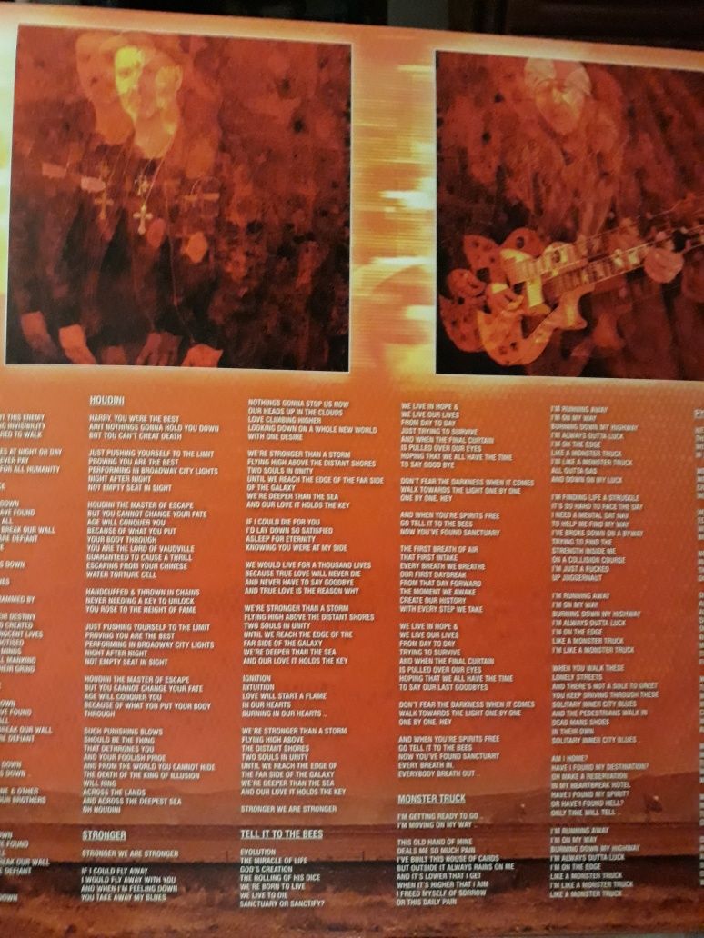 SIGNAL RED- Under The Radar- Limited Edition 2 LP czerwone winyle. .