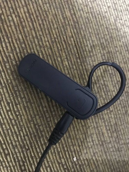 Продам гарнитуру нокия блютуз наушник  безпроводной наушники