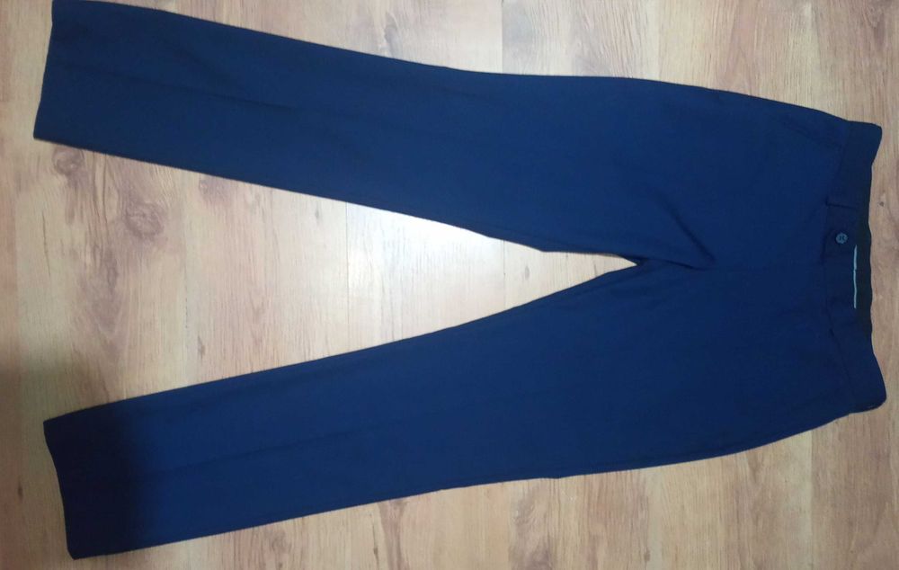 Sprzedam garnitur granatowy