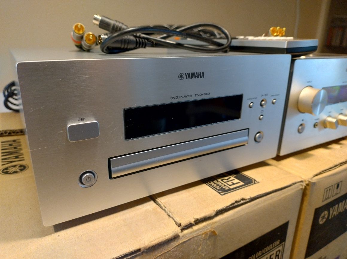 Yamaha Pianocraft R840 iPod, RDS