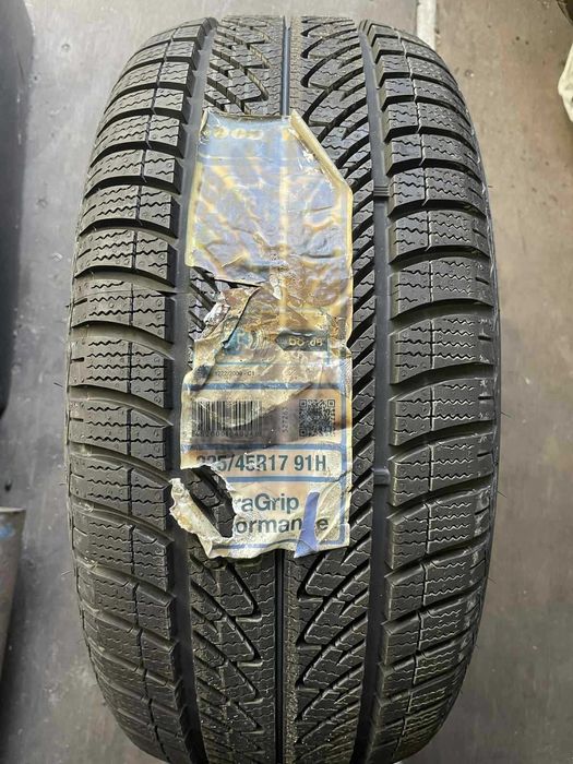 225/45R17 91H Goodyear UltraGrip 8 Performance FP (1szt, cena za szt.)