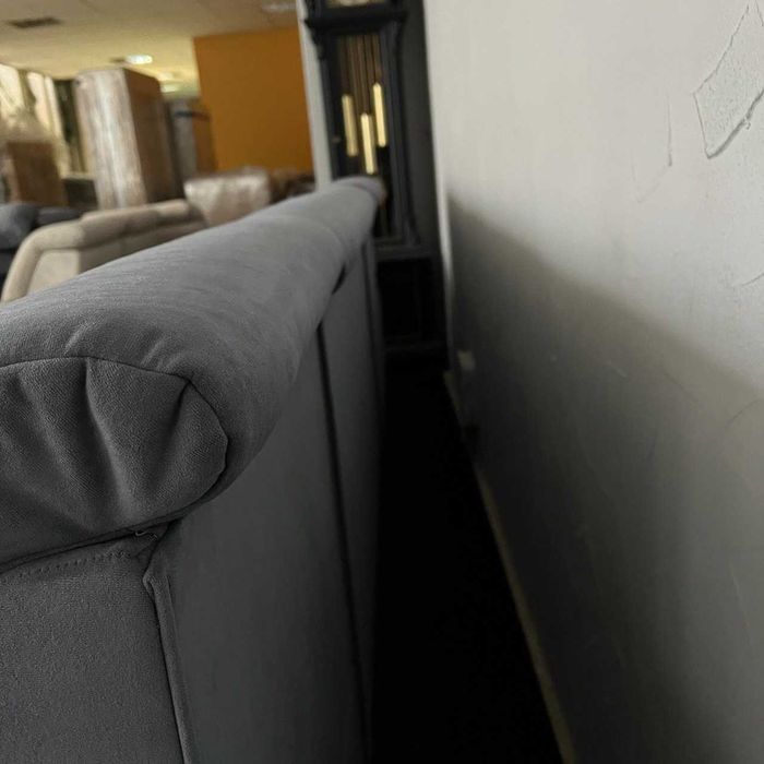 Великий новий диван «Бестселер»