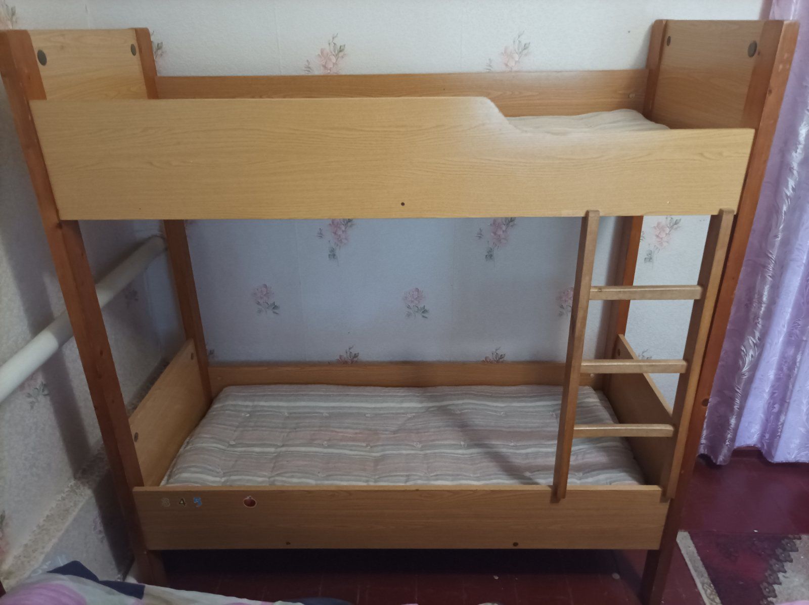 Ліжко дитяче двоповерхове