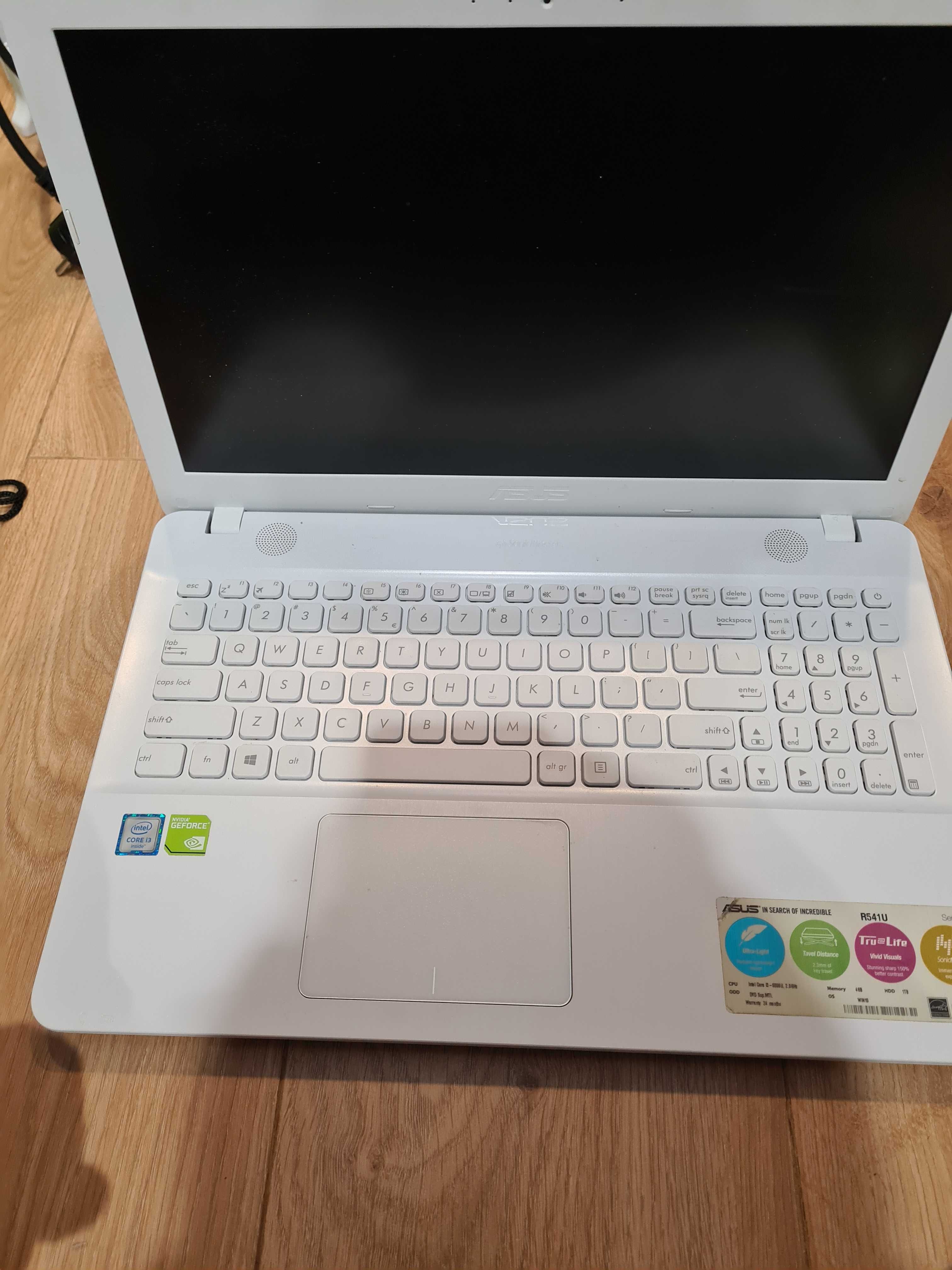 Laptop ASUS R541U/i3/4GB RAM/1TB/WIN 10 biały mało używany