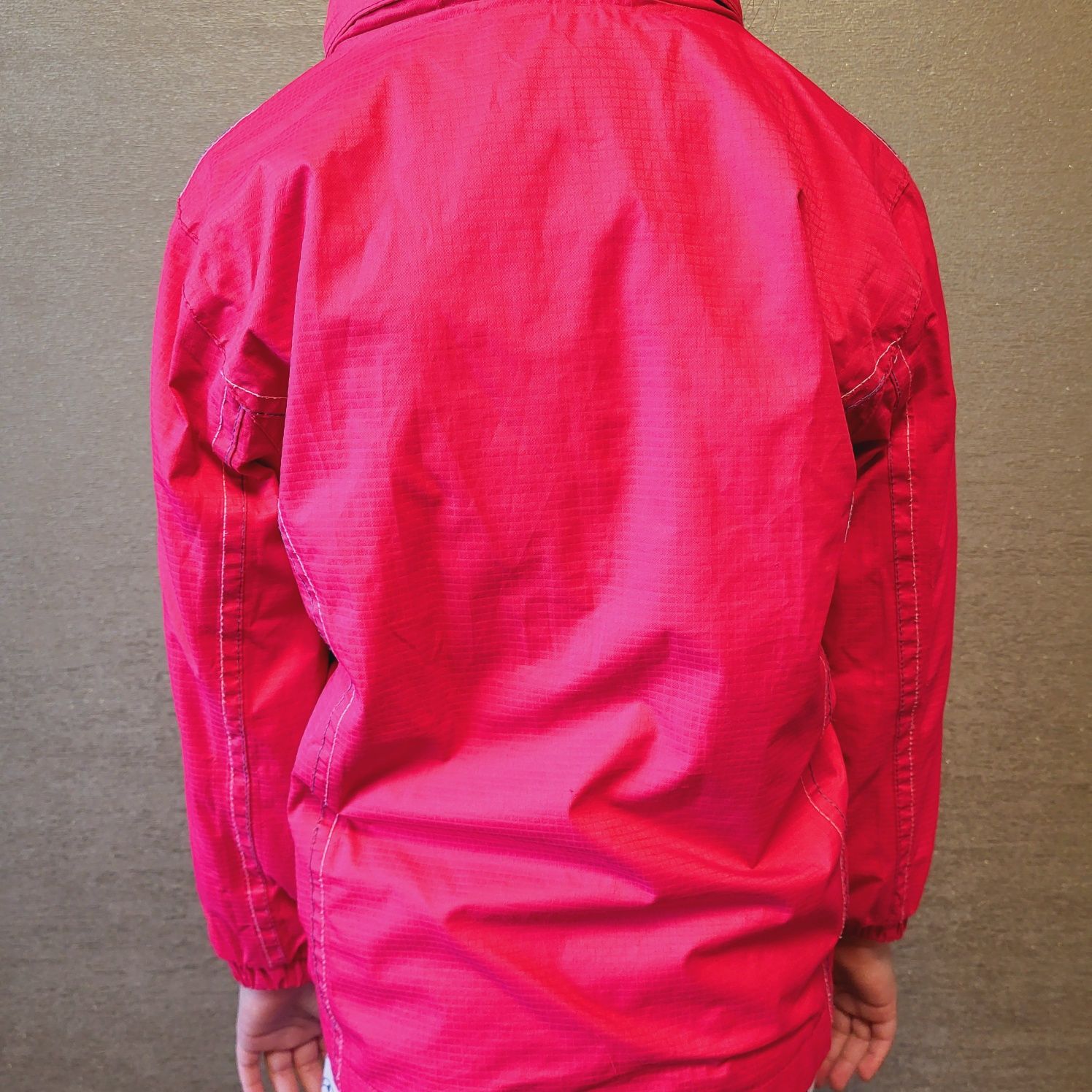 Куртка-ветровка для дівчинки 104р.