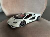 Lamborghini Countach LPI 800-4 Maisto 1/18
