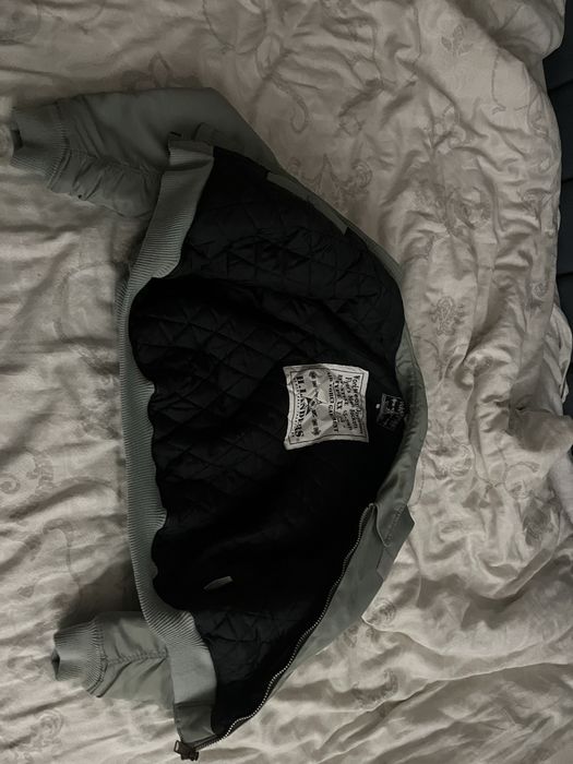 Бомбер на зиму и осень