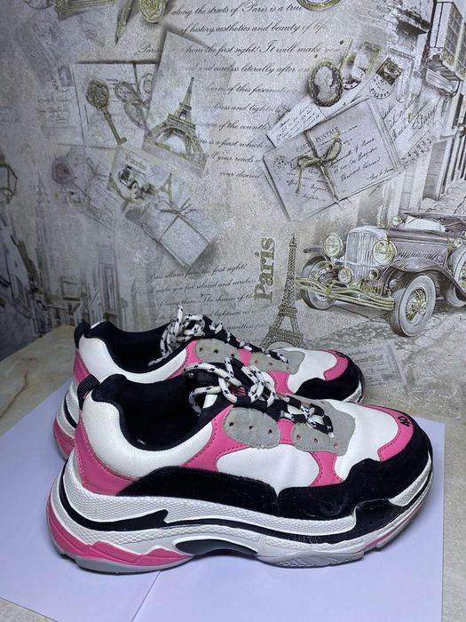 Кросівки жіночі 40 р.