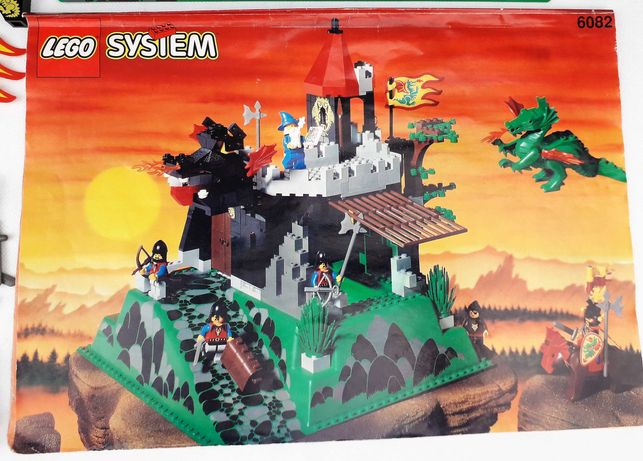 Lego System Castle 6082 Fire Breathing Fortress