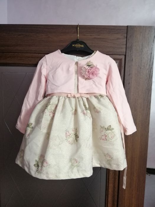 Нарядна сукня для дівчинки