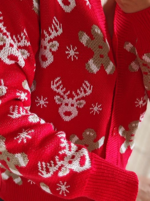Sweterek świąteczny rozpinany w ciasteczka i snieżynki
