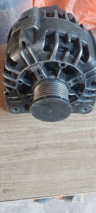 Продам генератор Valeo подходит на рено лагуну
