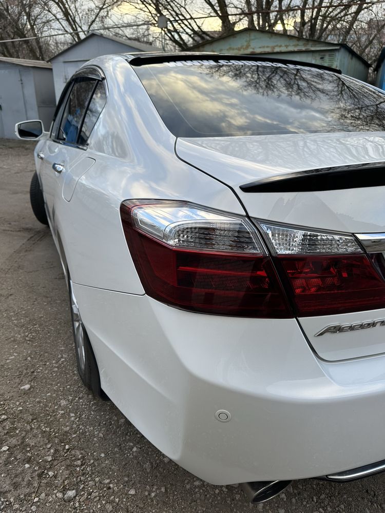 Honda accord 9  2013