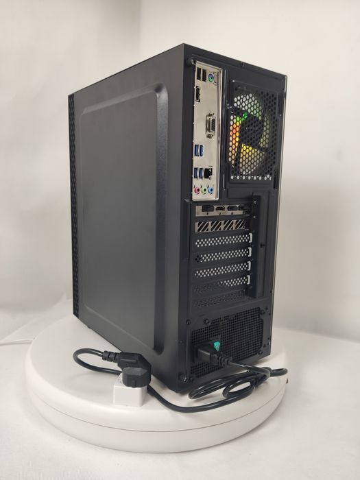 Komputer Gamingowy i7-13700, RTX 5070, 32 GB,SSD,Win 11,USDT