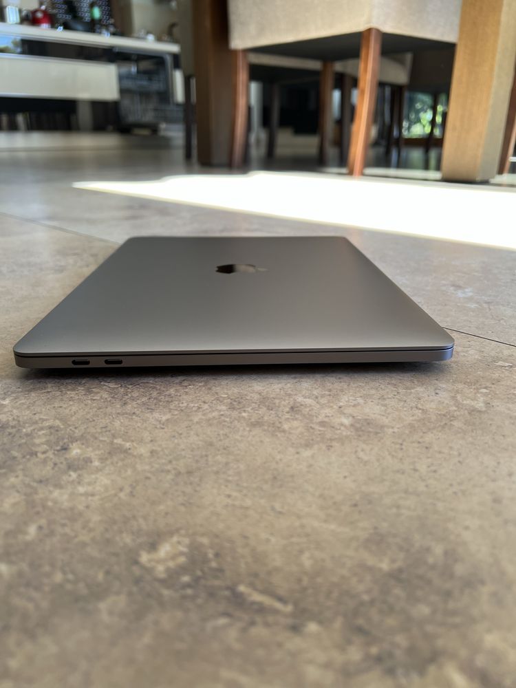 Nowy Apple Macbook pro 13 8gb 256gb A2338 Space Gray