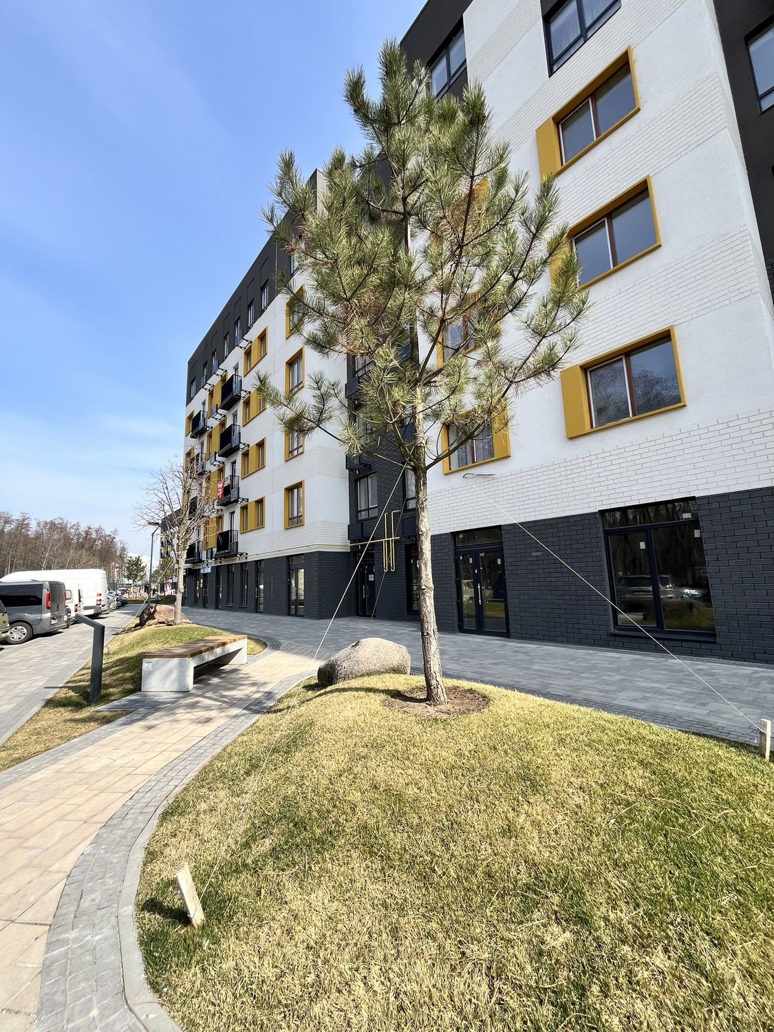 Оренда фасадного приміщення 28 м²