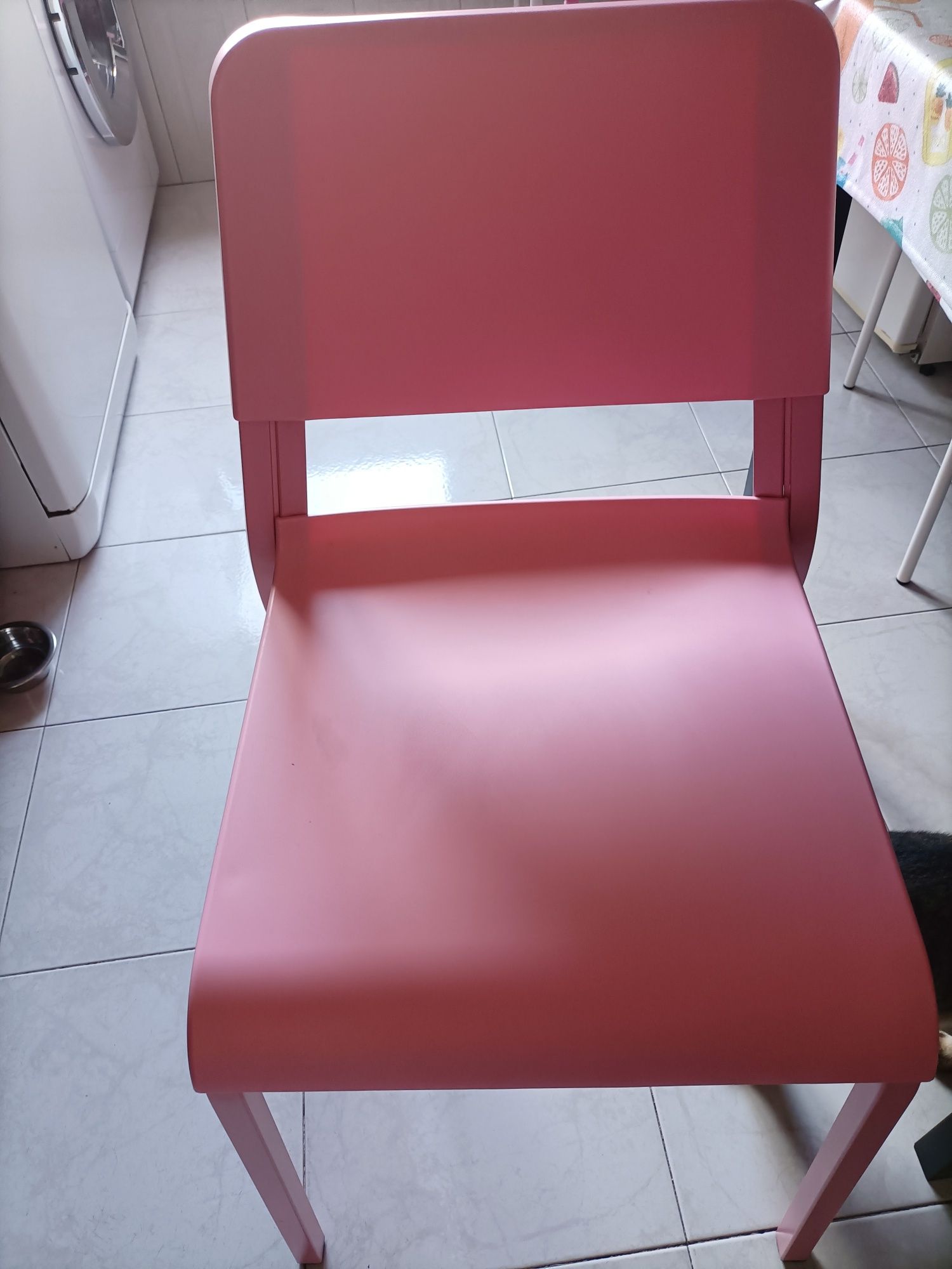 Cadeira rosa ikea