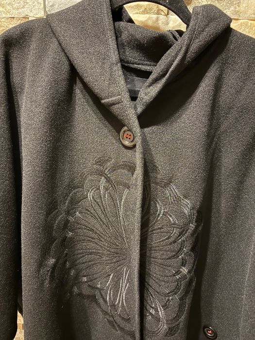 Czarne ponczo Desigual
