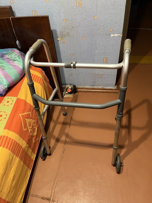 Ходунки для взрослых