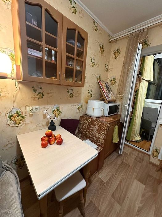 Квартира з ремонтом, Ворзель. Балкон, 2 поверх. Оф:2%. Постанова