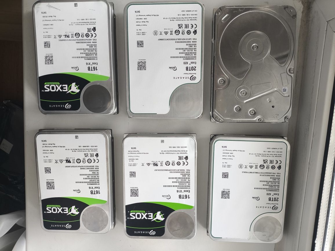 Жёсткий диск HDD Seagate exos 16 TB в наличии 1 шт