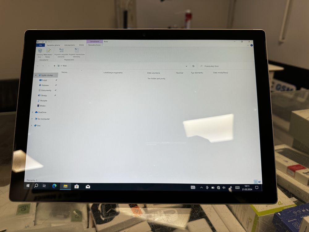 Microsoft Surface Pro 5 i5 7 gen 8GB 250gb