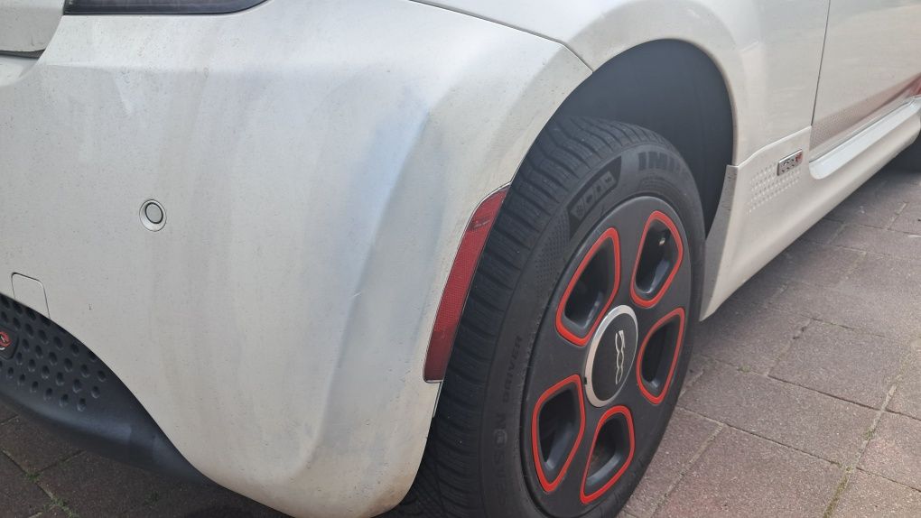 Fiat 500e niski przebieg, elektryk idealny do miasta