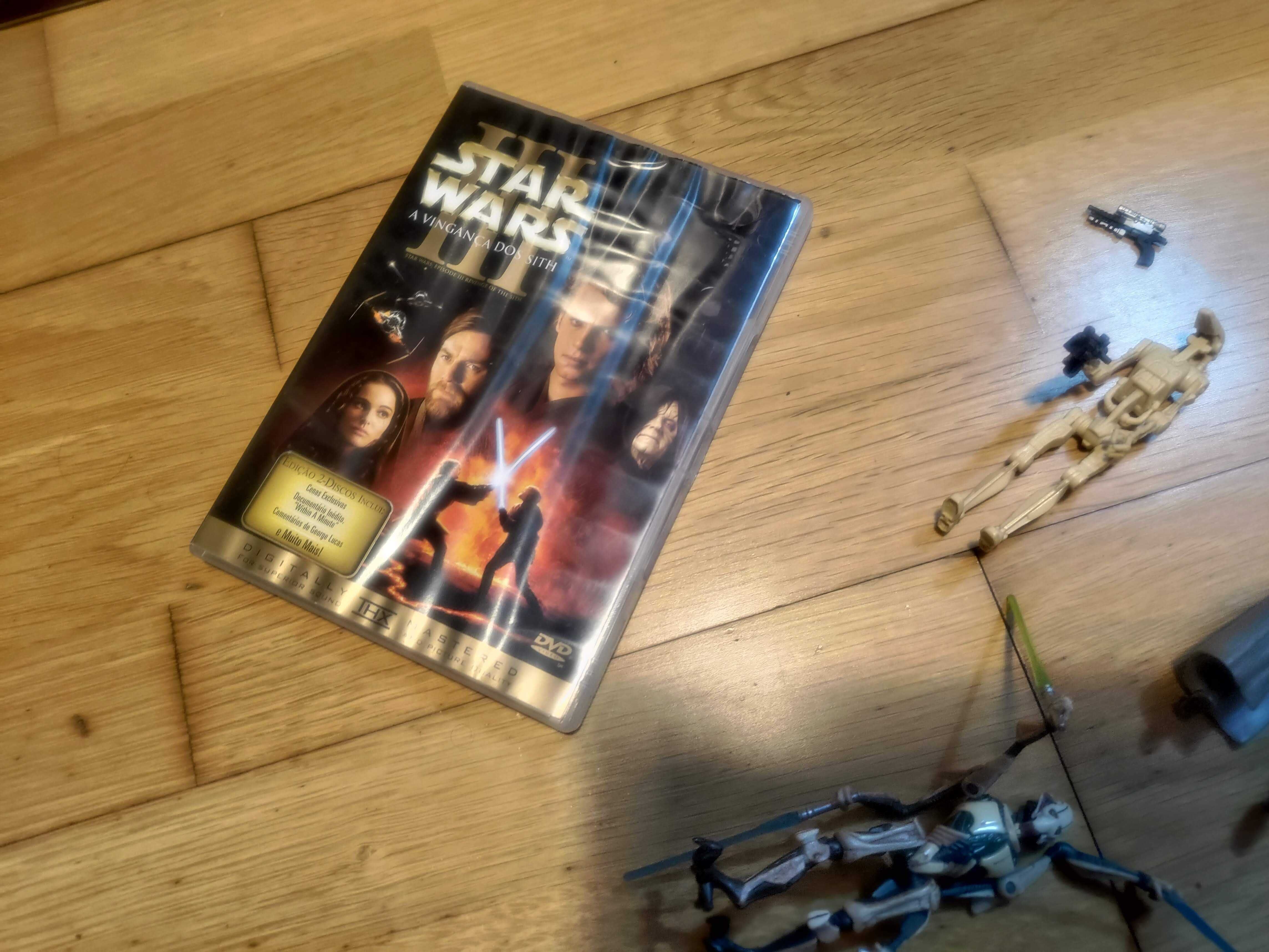 STAR WARS Conjunto de 6 Figuras + DVD Star Wars: III (em Ótimo Estado)