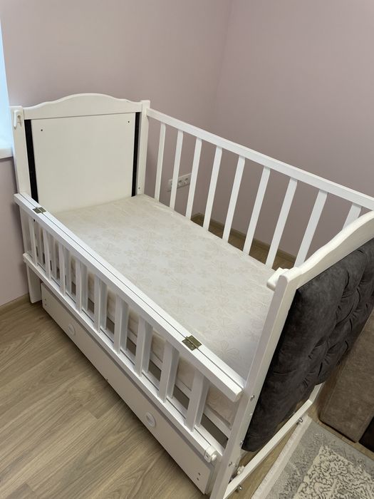 Дитяче ліжечко