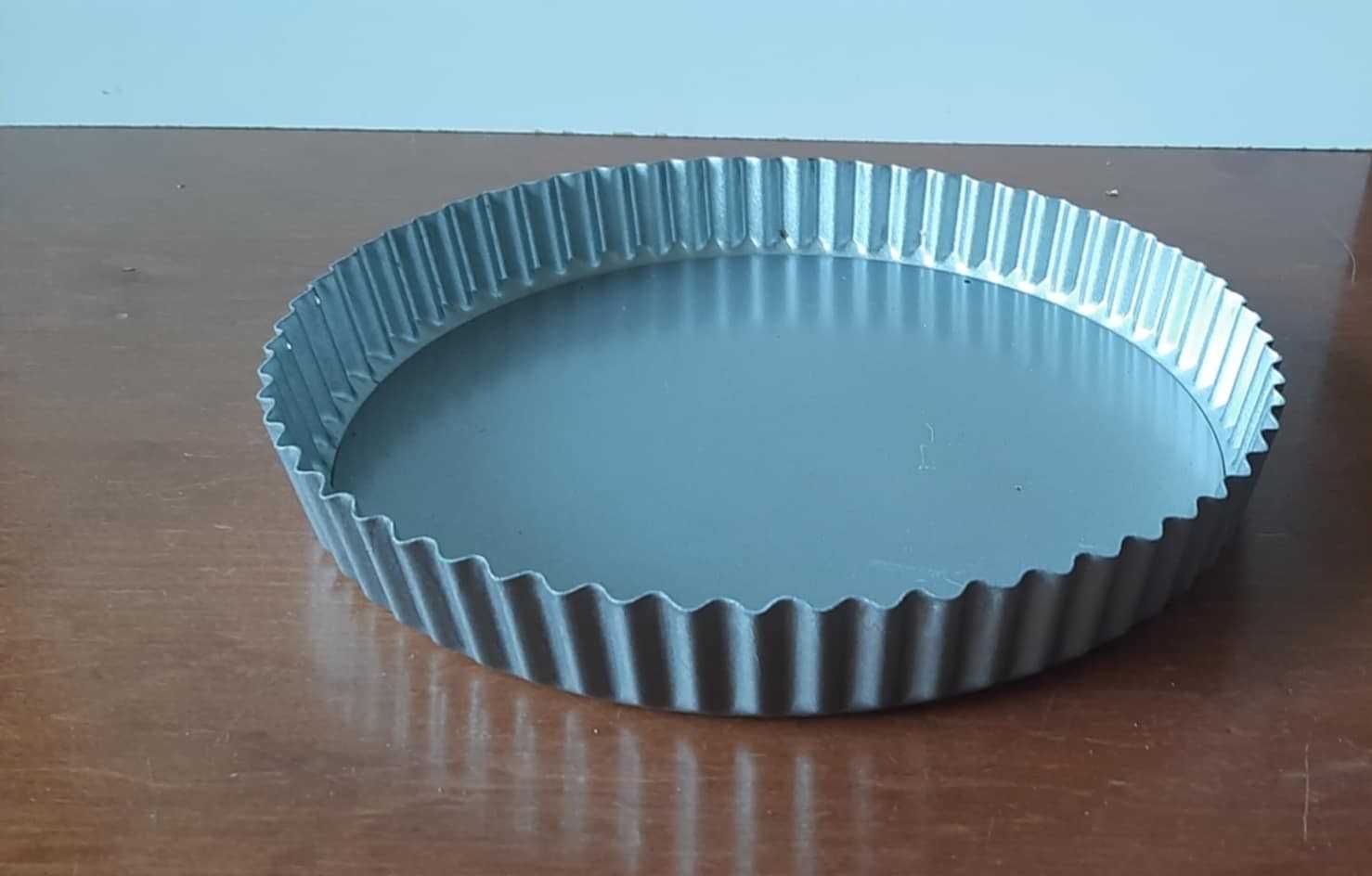 Metalowa forma foremka do tarty ciasta z wyjmowanym dnem średnica 25cm