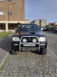 Mitsubishi l200 4x4 strakarr diesel com fecho central e alarme sensore